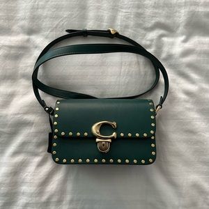 COACH STUDIO SHOULDER BAG 19 WITH RIVETS in Dark Pine Green